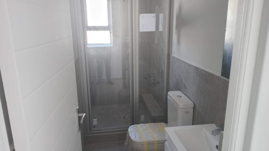 1 Bedroom Property for Sale in Table View Western Cape